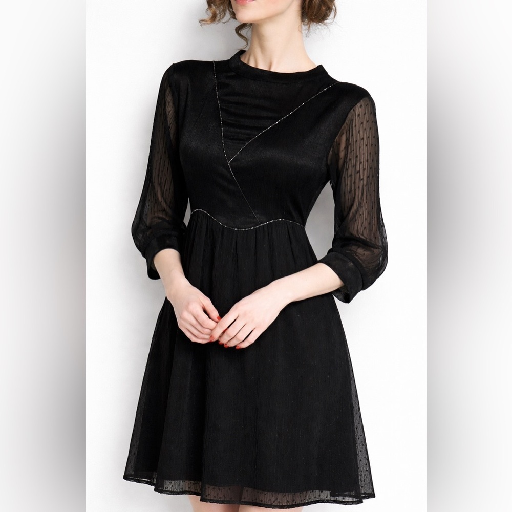 Romantic chiffon Dress w/ lace & bead details